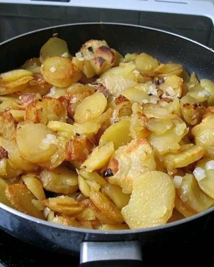 Pan-fried Potatoes and Onions - Healthylifestyle